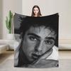 Jacob Elordi Schauspieler Porträt Flanelldecke Weiche Langlebige Überwurfdecke für Wohnkultur Picknick Lustige Tagesdecke Sofa Bettbezug