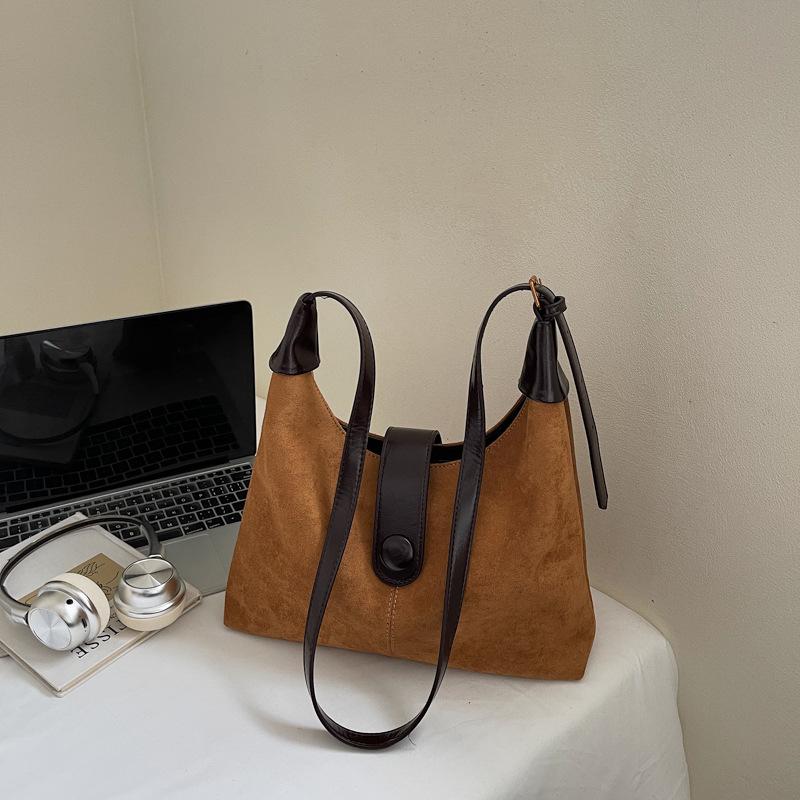 Today's popular fashion retro commuter bag women's autumn new simple messenger bag tote bag women