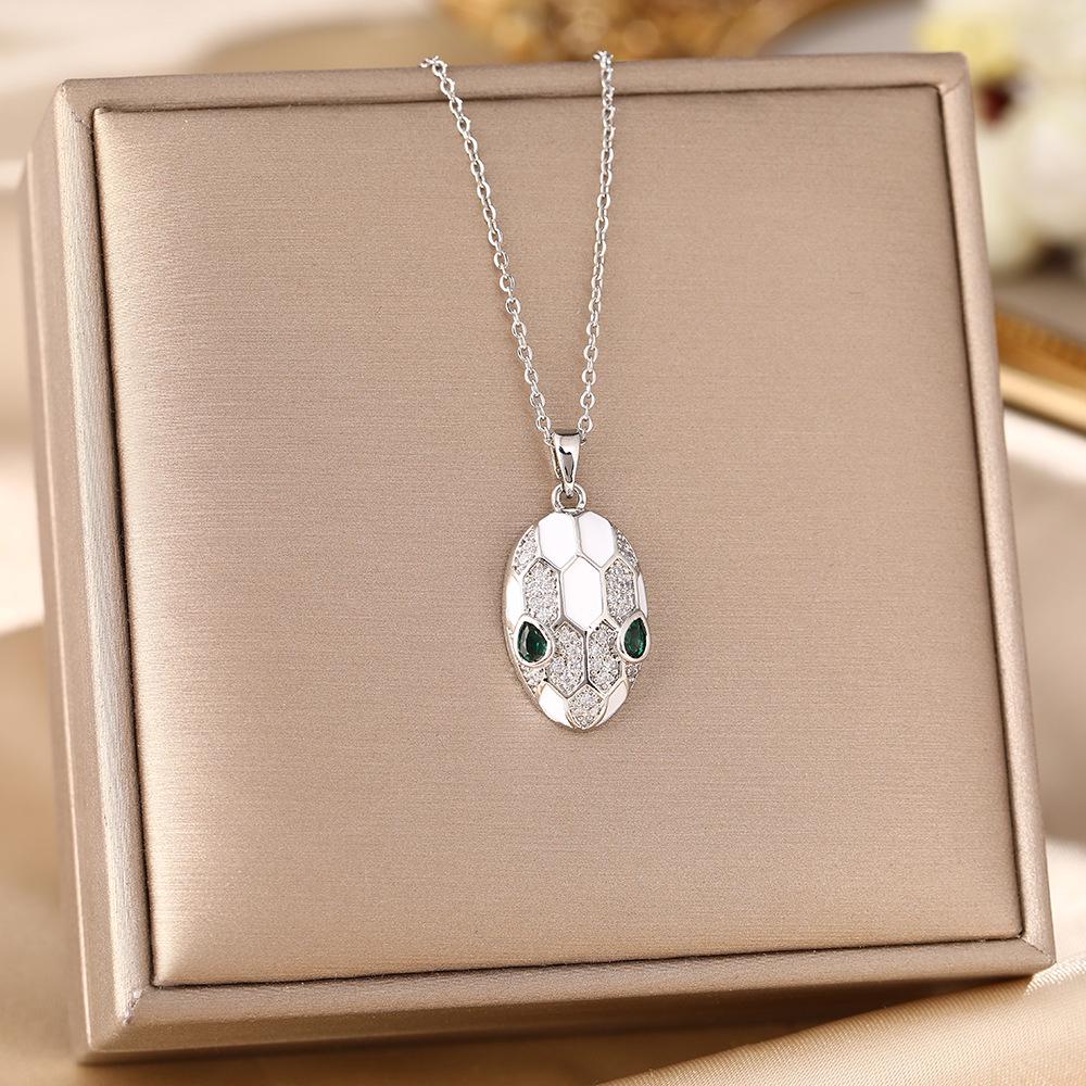 Women's Silver Titanium Steel Necklace with Micro-Inlaid Zircon - Elegant, Durable Clavicle Chain Jewelry