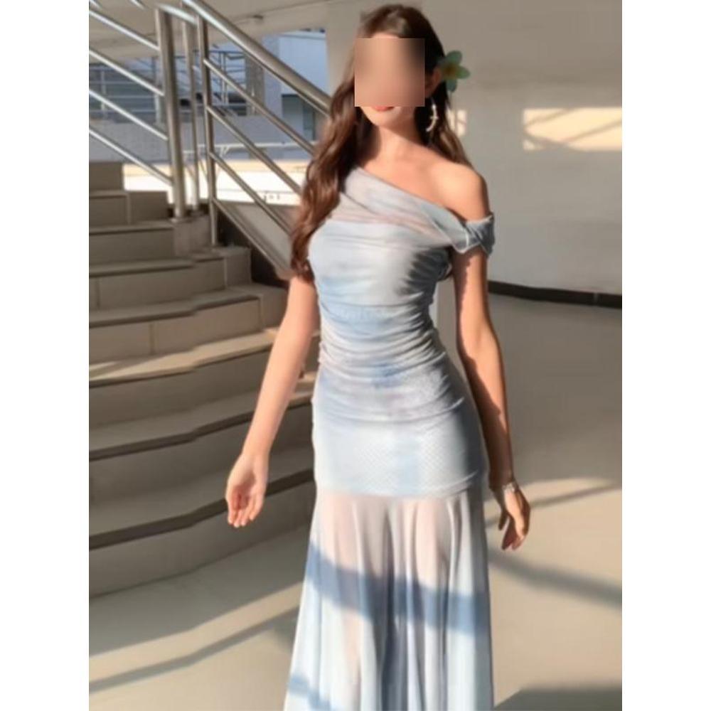 

Приморский отпускной стиль синее цветочное платье на плечо красивое и уникальное сетчатая вставка на талии юбка на бедрах лето XL- (recommended 110-60kg)