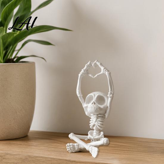 Funky Home Accent Piece Heart-Matching Skull Ornament 3D Printed Skeleton Statue Gothic Novelty Bone Texture Statue Compact Size Sculpture