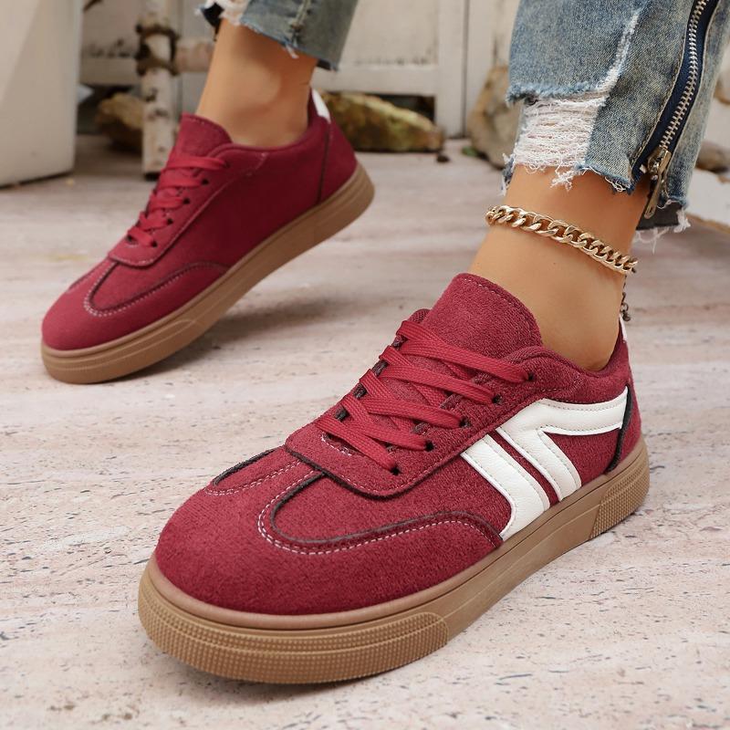Women's Spring and Autumn New Strappy Flat Versatile Board Shoes Design Sports Casual Shoes