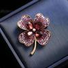 Retro Four-leaf Clover Brooch, High-end Women's Luxurious Charm, Crystal Corsage Design Sense, Niche Brooch