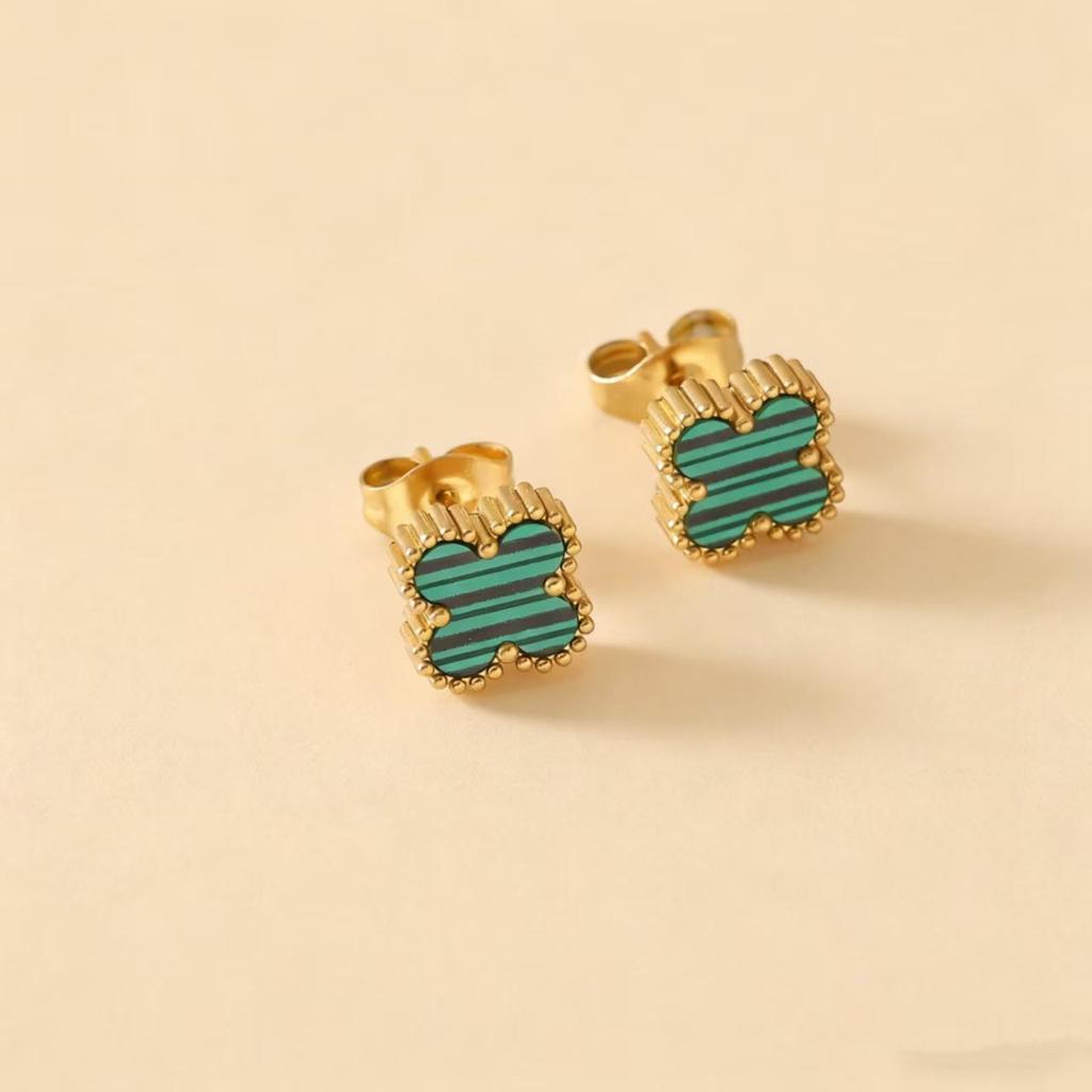 Piccoli Orecchini a Bottone Quadrifoglio 9MM, Acciaio al Titanio Oro 18K, Madreperla Resistente al Colore Gioielli di Moda da Donna.