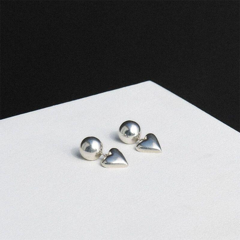 

Геометрические женские серьги с акцентом на дизайн: Доступны разные стили