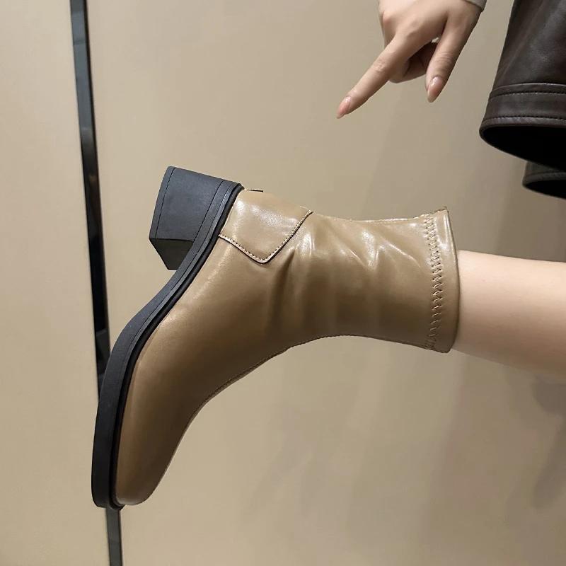 Zimowe Skórzane Damskie Śniegowce do Kostki Średnie Obcasy Projektanckie Buty Motocyklowe Trend 2024 Grube Modne Nowe Buty Goth Botas De Mujer