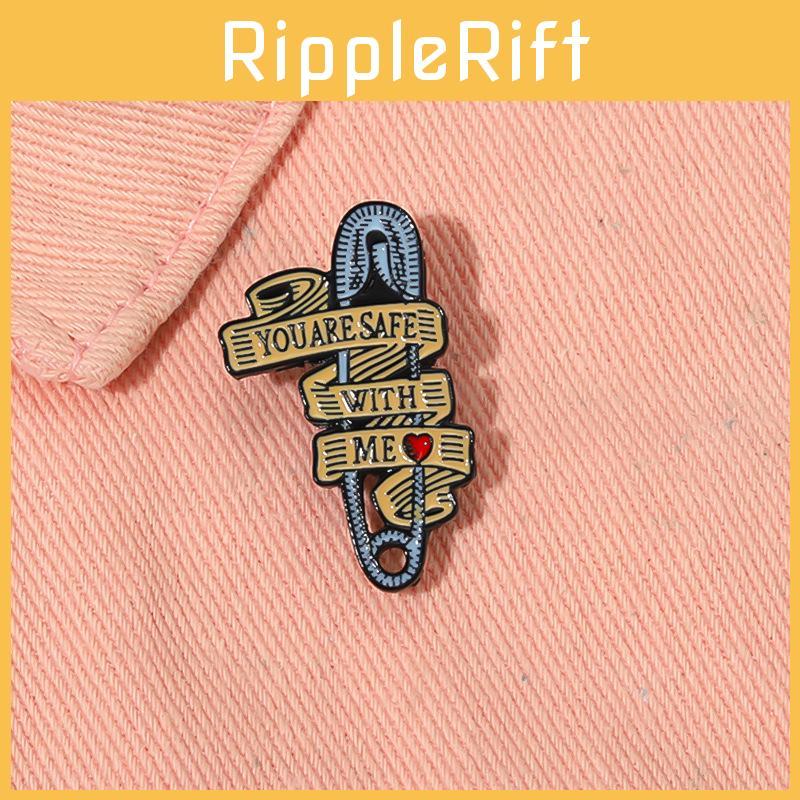 Elegant Geometric Alloy Brooch For Fashionable Denim Outfits Perfect For All Occasions