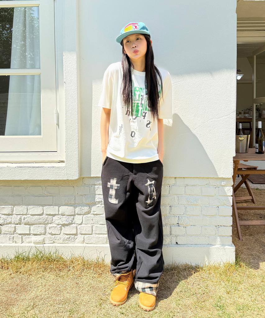 TRAVEL Check Roll-Up Sweatpants Black