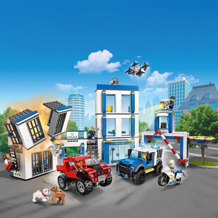 LEGO® City 60246 Le Commissariat De Police, Jouets De Camion, Moto, Minifigurines Pour Enfant Filles Garçons 6 Ans Et +