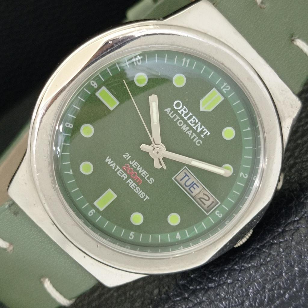 

VINTAGE ORIENT AUTOMATIC 46941 JAPAN MENS GREEN COLOR DIAL WATCH a700703-5 R204-a700703