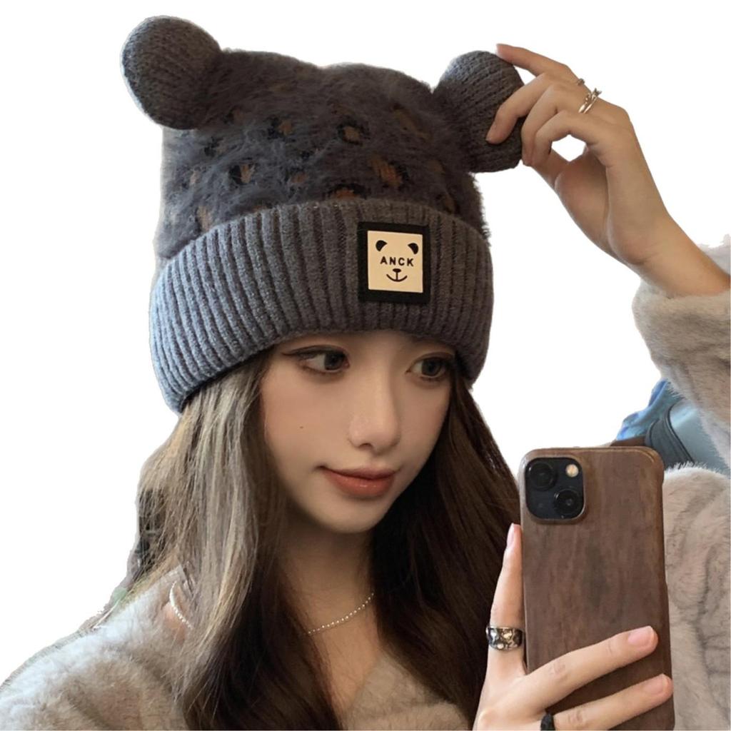 2025 Koreanischer Stil Damen Strick Bärenmütze - Warm, vielseitig und lässig mit Ohrenschutz für Herbst/Winter