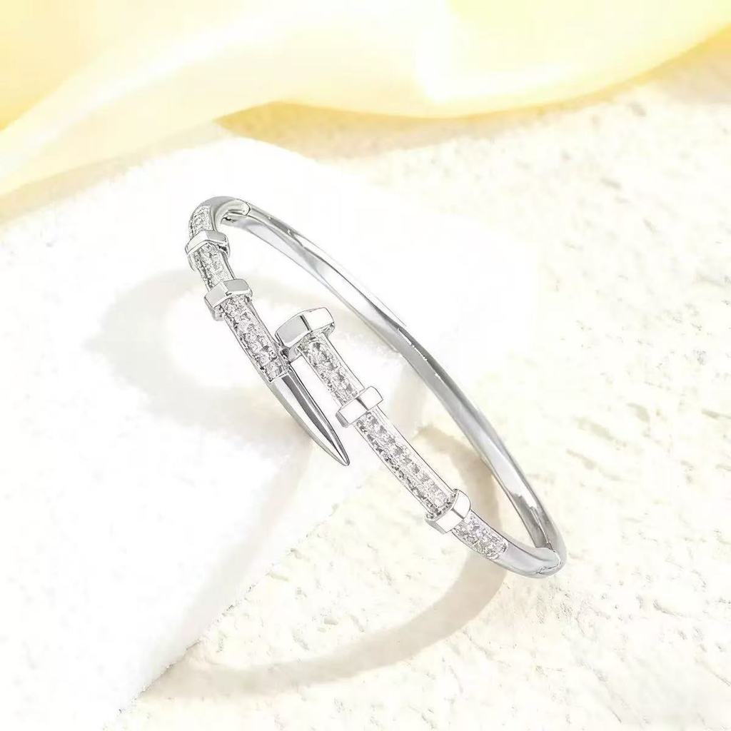 Fashionable Womens Jewelry Bracelet With Zirconia And Music Note Design For Summer 2026