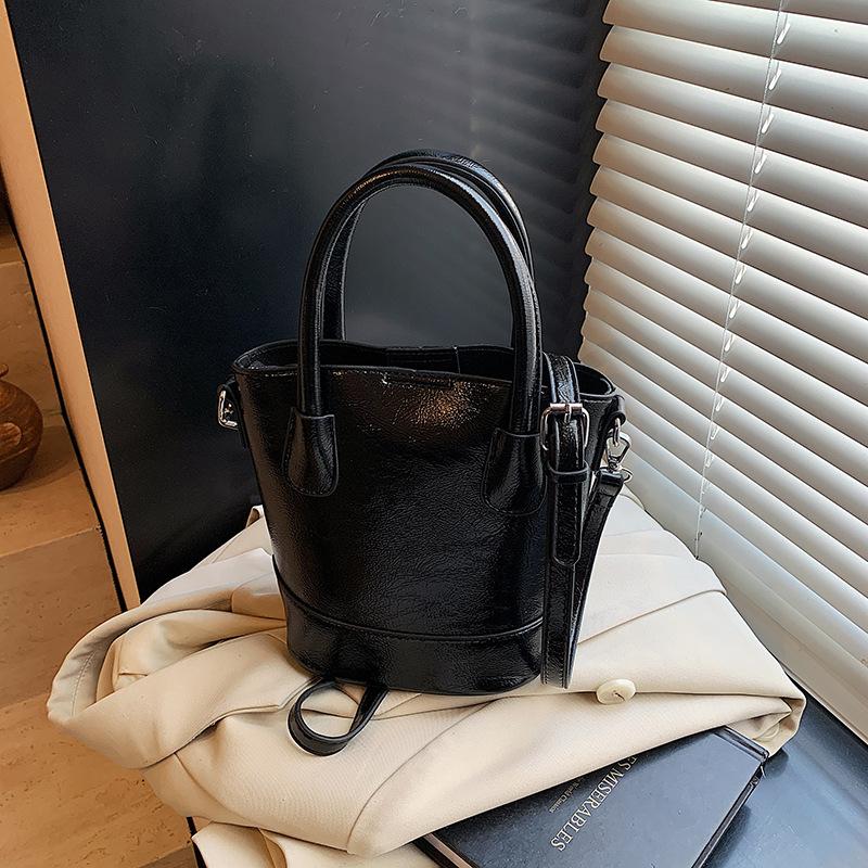 Niche Design Bags Women's 2025 New Summer Versatile Messenger Mother and Child Bags Are Popular This Year, Bucket Bags