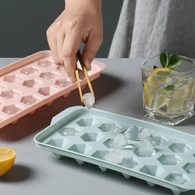 Kitchen Household Pink Blue Large Round Cone Tray with Lid Plastic Ice Cube Mold Refrigerator Spherical Ice Box Convenience Tool