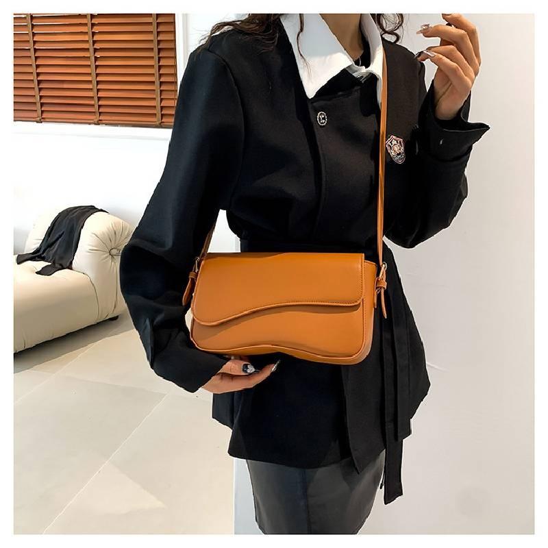 Stylish Urban Minimalist Small Square Pu Shoulder Bag With Magnetic Flap 2023