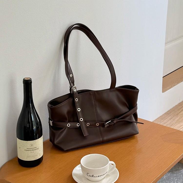 Shoulder bag women's large-capacity tote bag, premium new bag, commuter bag, versatile sense, simple 2025 retro