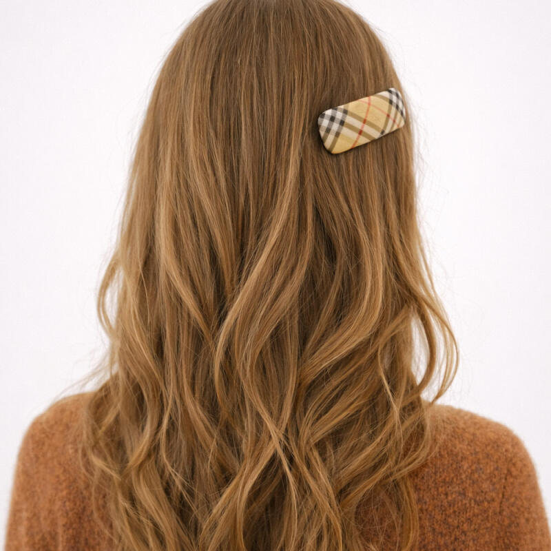 Lilian Women's Checked Classic Half-Moon Snap-On Pin A288