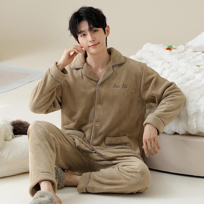 Flanell-Schlafanzug Herren Winter 1011 neu große Größe Jungen Winter Korallenfleece Loungewear Anzug kann draußen getragen werden