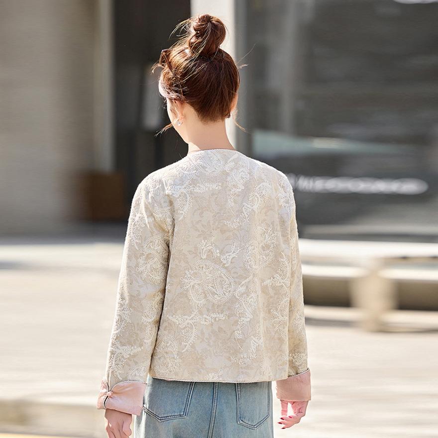 Light coat women's spring and autumn new unique super good-looking temperament thin short top