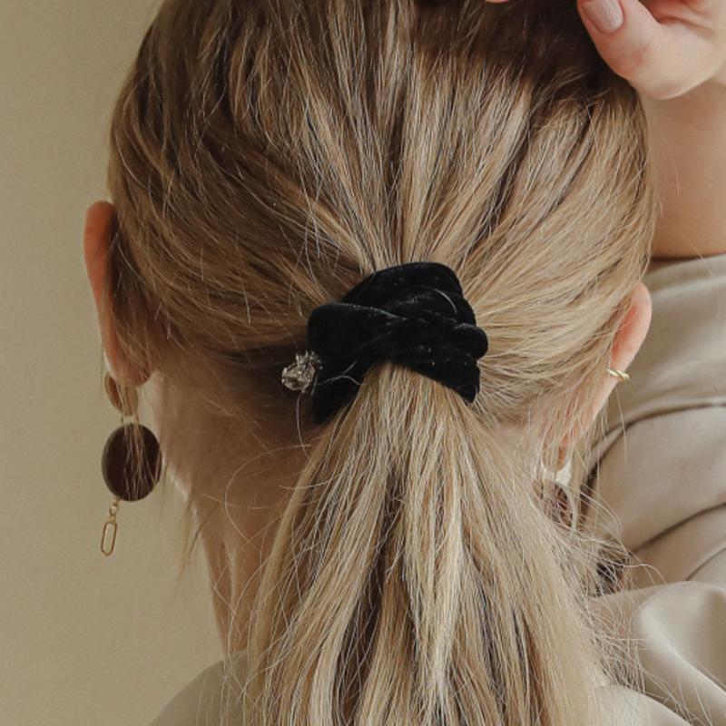J.Lauren White Cubic Velvet Hair Scrunchy H0686