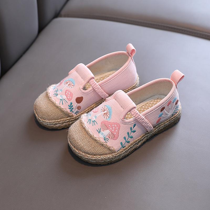 Girls' Hanfu Shoes Fashion Cute Kids Princess Embroidered Flat Shoes Student Ethnic Ancient Style Children Causal Cloth Shoes