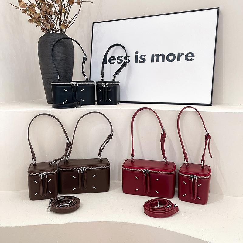 New niche design popular simple double pull cosmetic bag shoulder crossbody trendy women's bag fashion