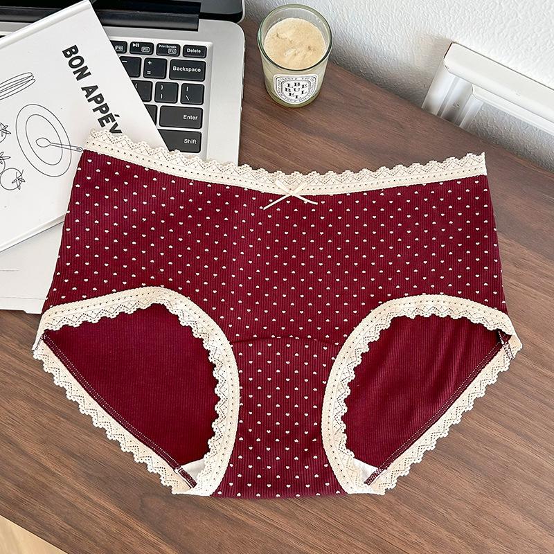 Girls Autumn and Winter Year Vintage Lace Edge Skin Comfortable Cotton Crotch Triangle Briefs