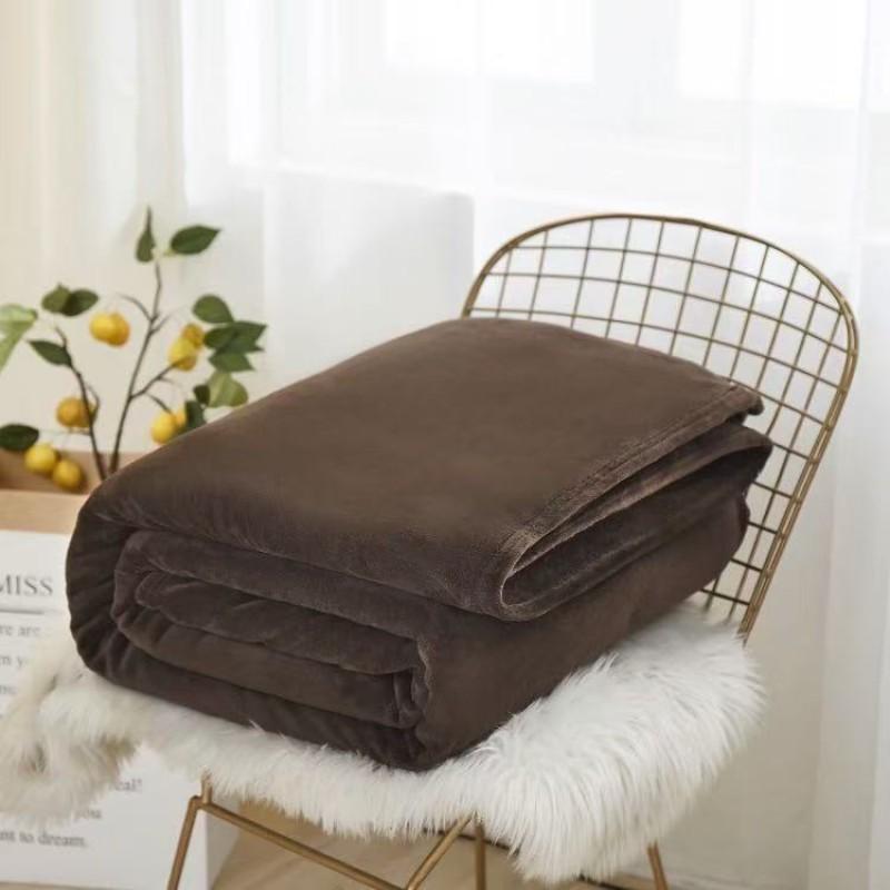 Solid Color Flannel Blanket Soft Warm Throw Nap Pet Gift