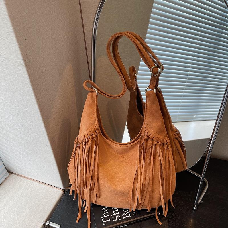 Niche Fringed Bag Women's New Fashion Casual Dumpling Bag Shoulder Messenger Bag