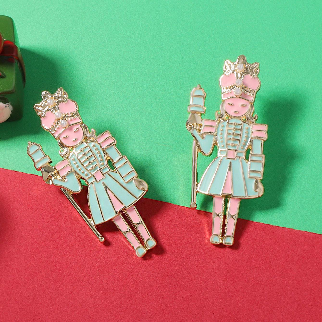 

Metal Cartoon Princess Anime Dangle Earrings Women s New Simple Elegant Design Zircon Party Accessories синій