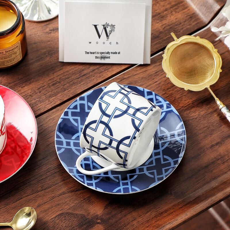 WOOCH Exquisite Ceramic Cup and Saucer Gift Set