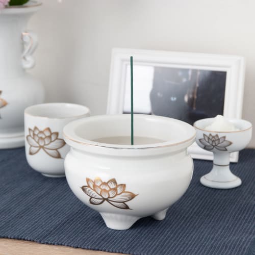 Tomatsu Shoten Buddhist Altar Accessories, Shinto Altar Accessories, White Gold Lotus 4.0 Incense Burner AM-TM589