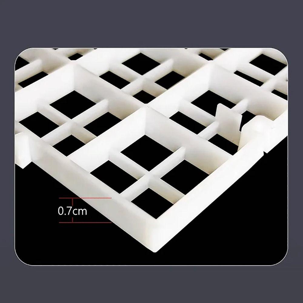 1Pcs Multifunctional Isolation Grid Board Seperator Divider Board Net Aquarium Fish Tank Accessory