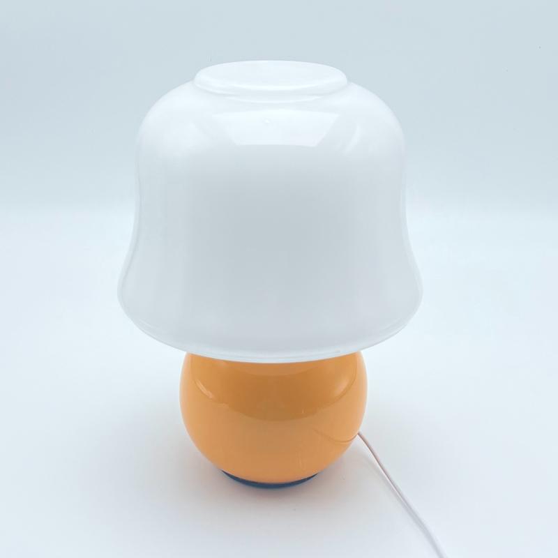 

Новая светодиодная настольная лампа Mushroom для домашнего декора гостиной, прикроватная лампа в стиле постмодерн, минималистский дизайн, изысканный настольный светильник белый