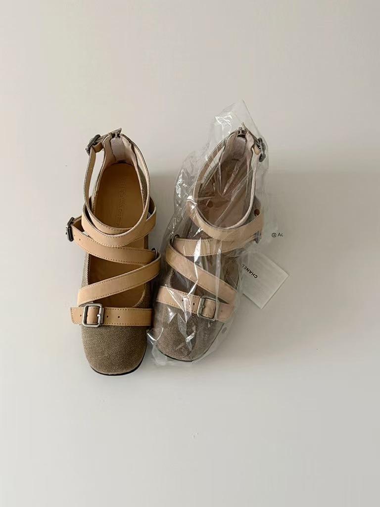 

Простой дизайн с ремешком на шнуровке, нишевый дизайн, спортивная подошва, мелкий вырез, круглый носок, балетки, одинарная обувь 40