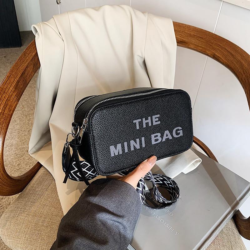 Simple Solid Color Gold Letter Printed Women Large Capacity Casual Shoulder Bag For Casual Daily Use