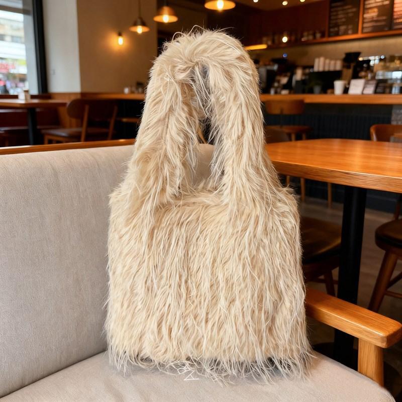 

2025 Осень/Зима Новая Шерстяная Женская Сумка Большая Вместимость Сумка-Тоут Модная и Простая Сумка на Одно Плечо Под Мышку Ручная Плюшевая Сумка хаки