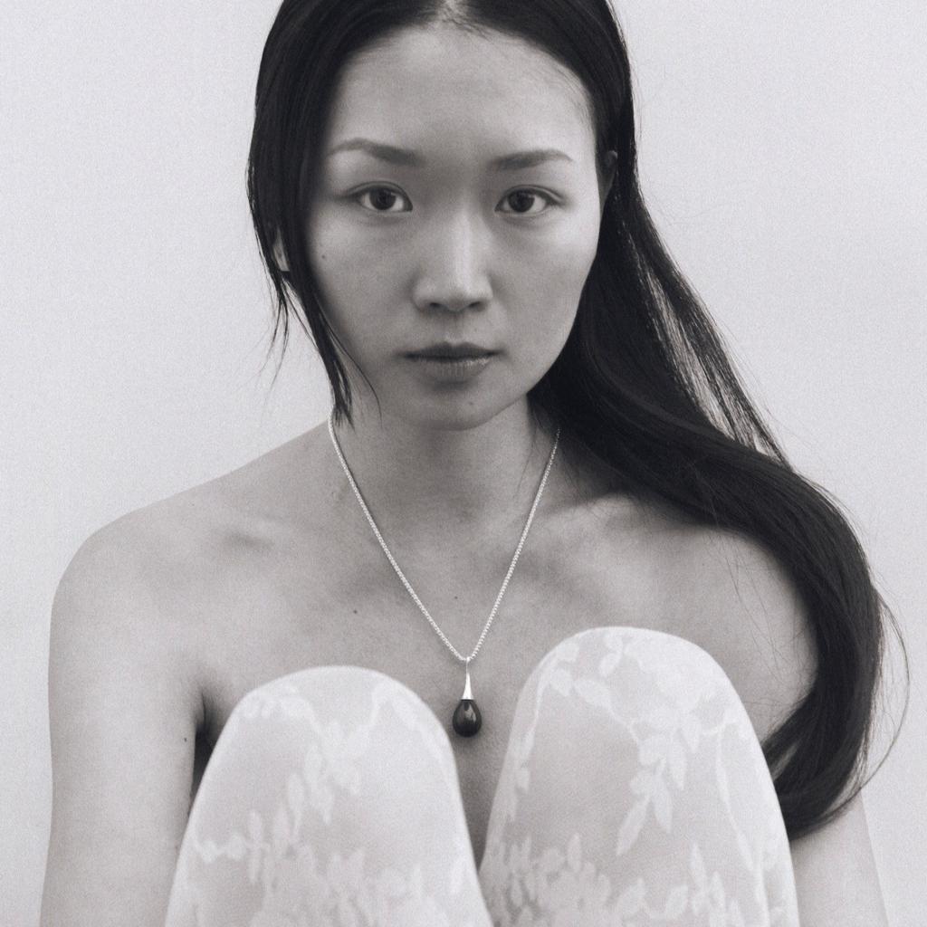 Fashion Commuter Must Enter Premium Metal Copper Platinum Plated Ruby Water Drop Pendant Clavicle Chain Simple Temperament Necklace