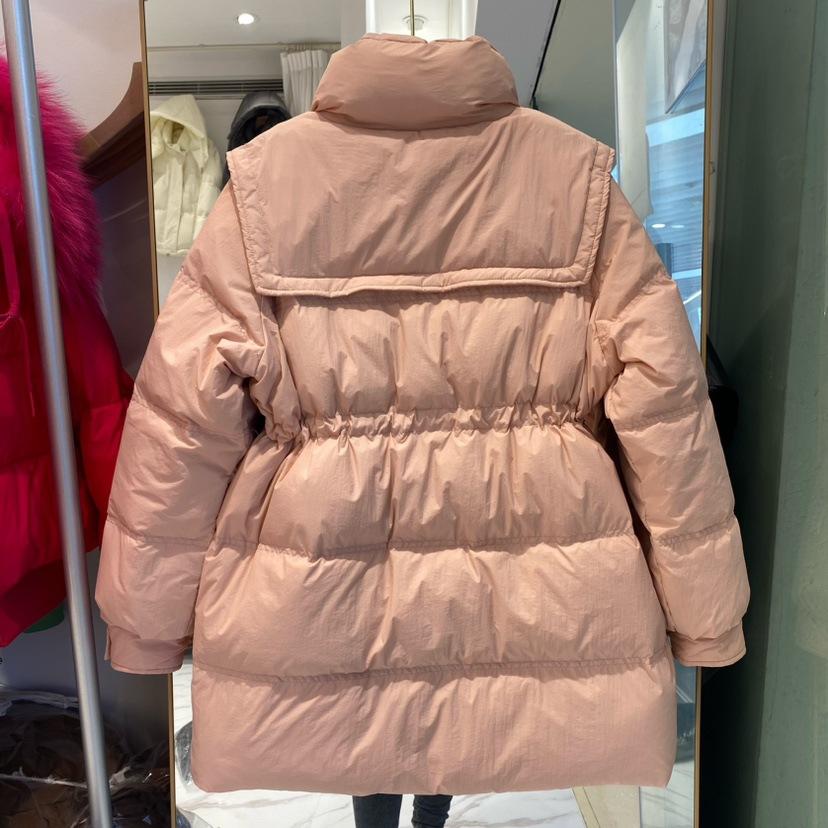 2024 Herbst und Winter College-Stil mittellange und lange Daunenjacke Damen koreanische Version Puppenkragen Hornschnalle verdickte weiße Entendaunenjacke