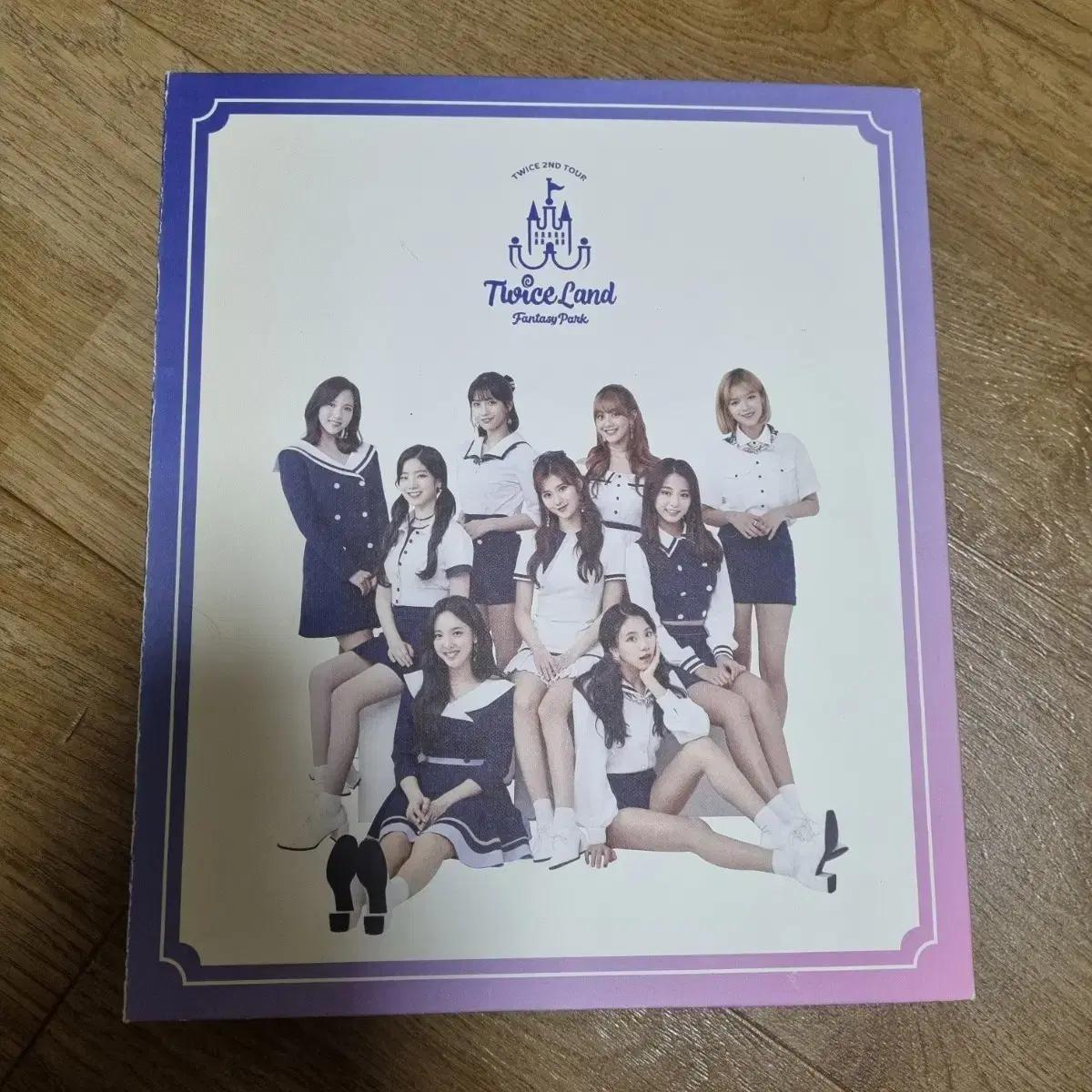 

Twice Land Photo Card Binder