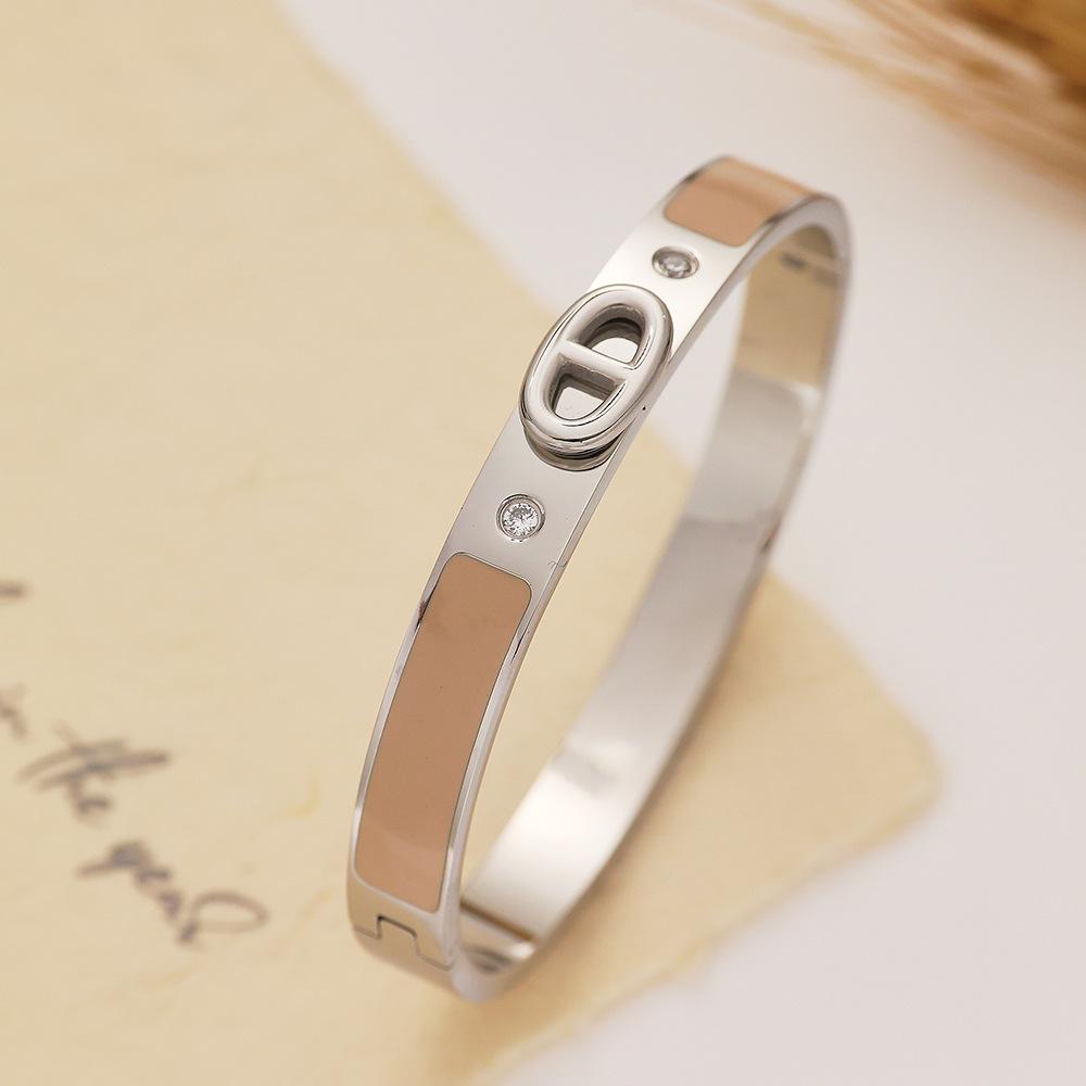 18K Gold-Plated Stainless Steel Pig Nose Bracelet with Zirconium Detailing