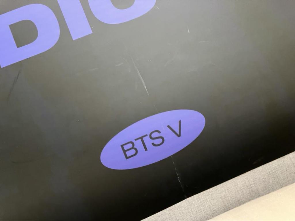 [USED] BTS V Large Banner Poster