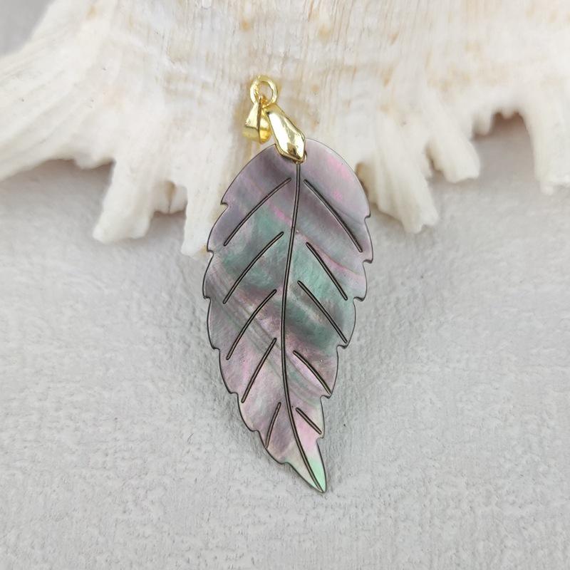 Natural Seashell Leaf Clavicle Chain with Camellia Pendant
