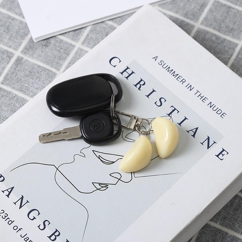 1 Garlic Clove Door Buckle Keychain Realistic Food Toy Personalized Bag Pendant Direct Supply From Manufacturer