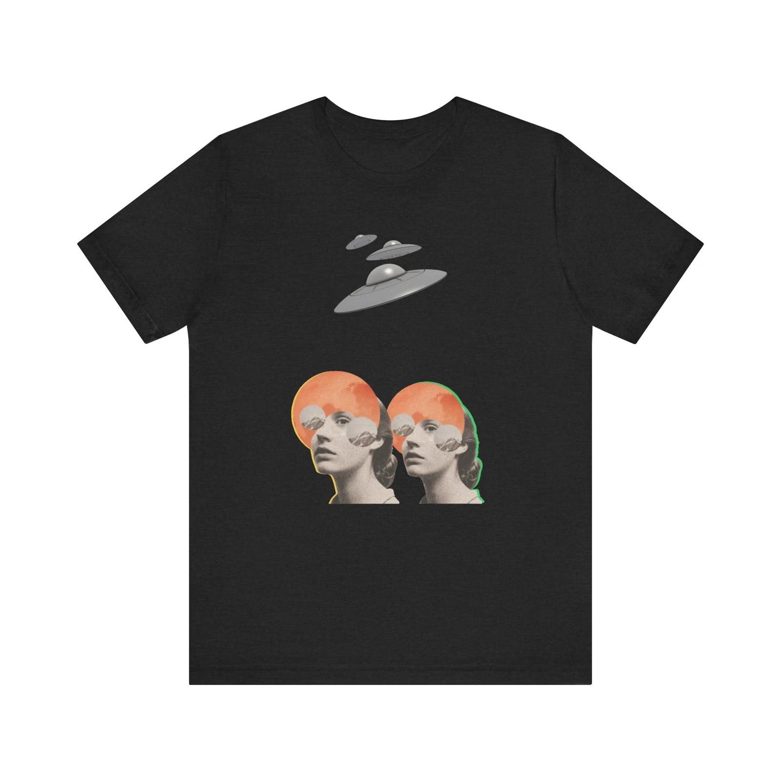 Retro Twin Heads with UFO shirt | Graphic Tee 2XL
