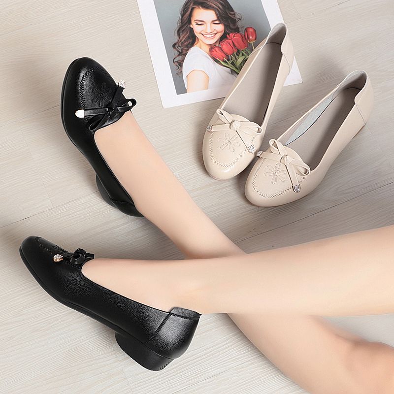 Spring-Autumn New Arrival Mommy Shoes Low-Heel Flats, Comfortable Anti-Slip Bean Shoes, Genuine Soft-Sole Middle-Aged & Elderly Women's Shoes