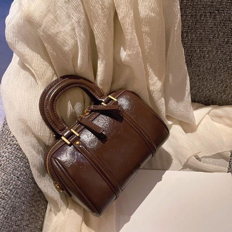 Retro Pillow Bag Women'S Versatile Niche Cylinder Bag Fashionable Texture Pillow Bag Portable Messenger Bag