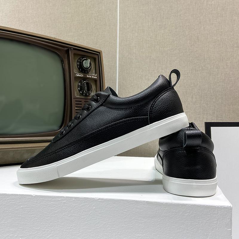 Spring Autumn Mens Flat Casual Shoes Soft Brand Male Footwear Cool Street Young Style Black White Shoes Plus Size 45