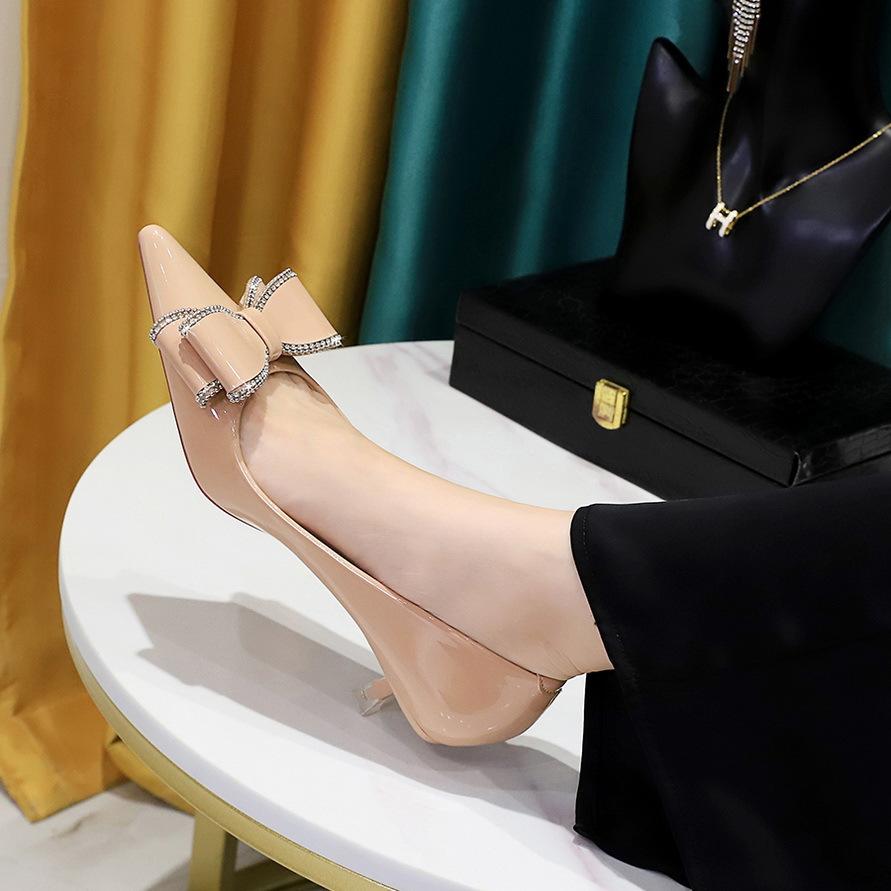 237-H35 Korean version of fashion banquet women's shoes, thin heel, medium heel, shallow mouth, pointed head, patent leather rhinestone bow women's sh