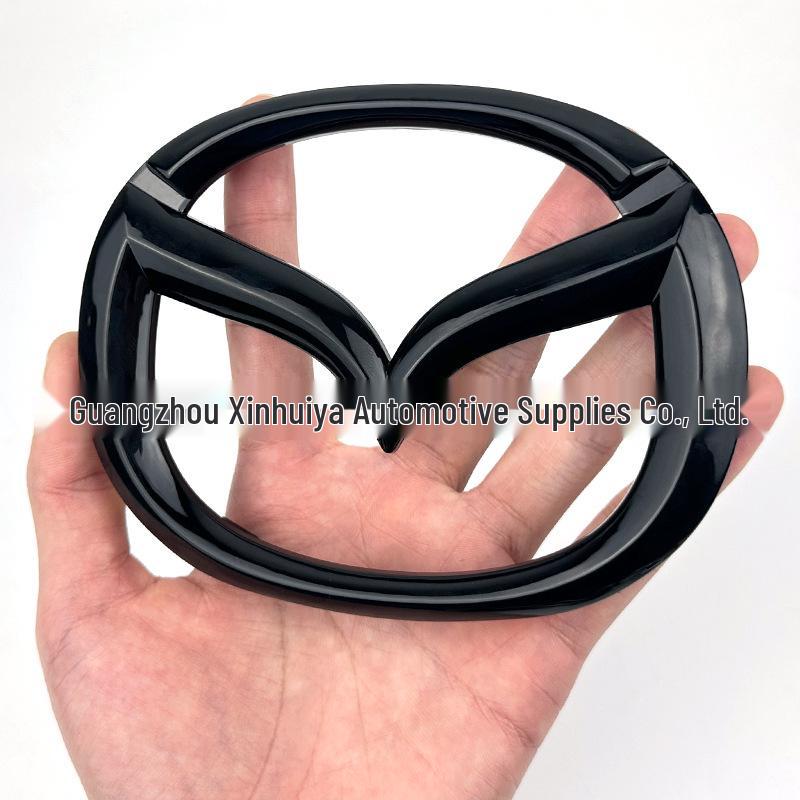 Kompatybilny emblemat Mazda do Mazda 3, Mazda 6, Atenza, CX-4, CX-7 – Przednia kratka i tylna klapa bagażnika.
